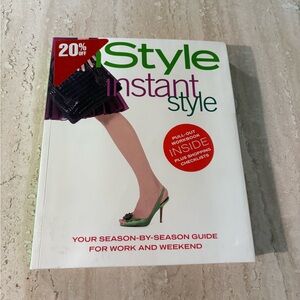 🎄$3 bundled InStyle Instant Style (Book)